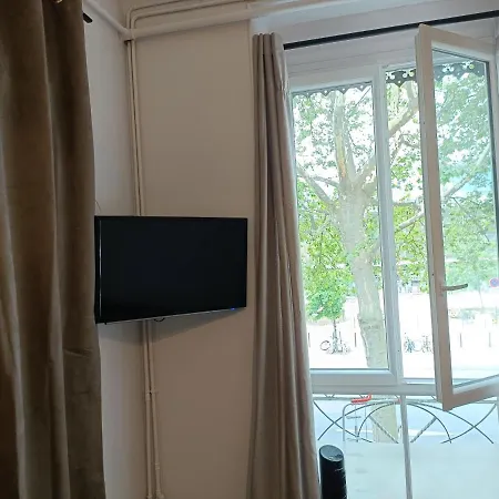Cosy Renove -hyper Centre Grenoble, 1 Min Gare-tram شقة غرونوبل